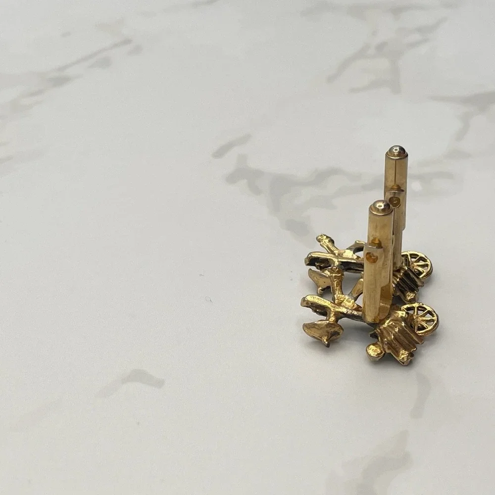 Vintage VTG Novelty Cufflinks Carriage Rickshaw Rider Clear Rhinestone Gold Tone